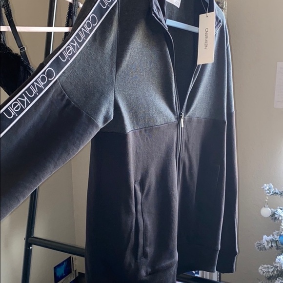 Calvin Klein Collection - Picture 4 of 5